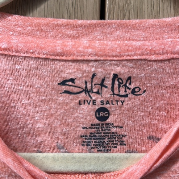 🌊 Salt Life Men’s Pink Graphic Tee – NWT – Size L - Picture 3 of 5
